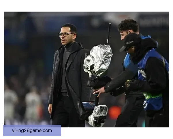 罗塞尼尔滑倒伤停超过一个月 拉维亚恢复中